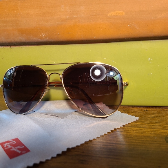 Ray-Ban sunglasses - Picture 4 of 12
